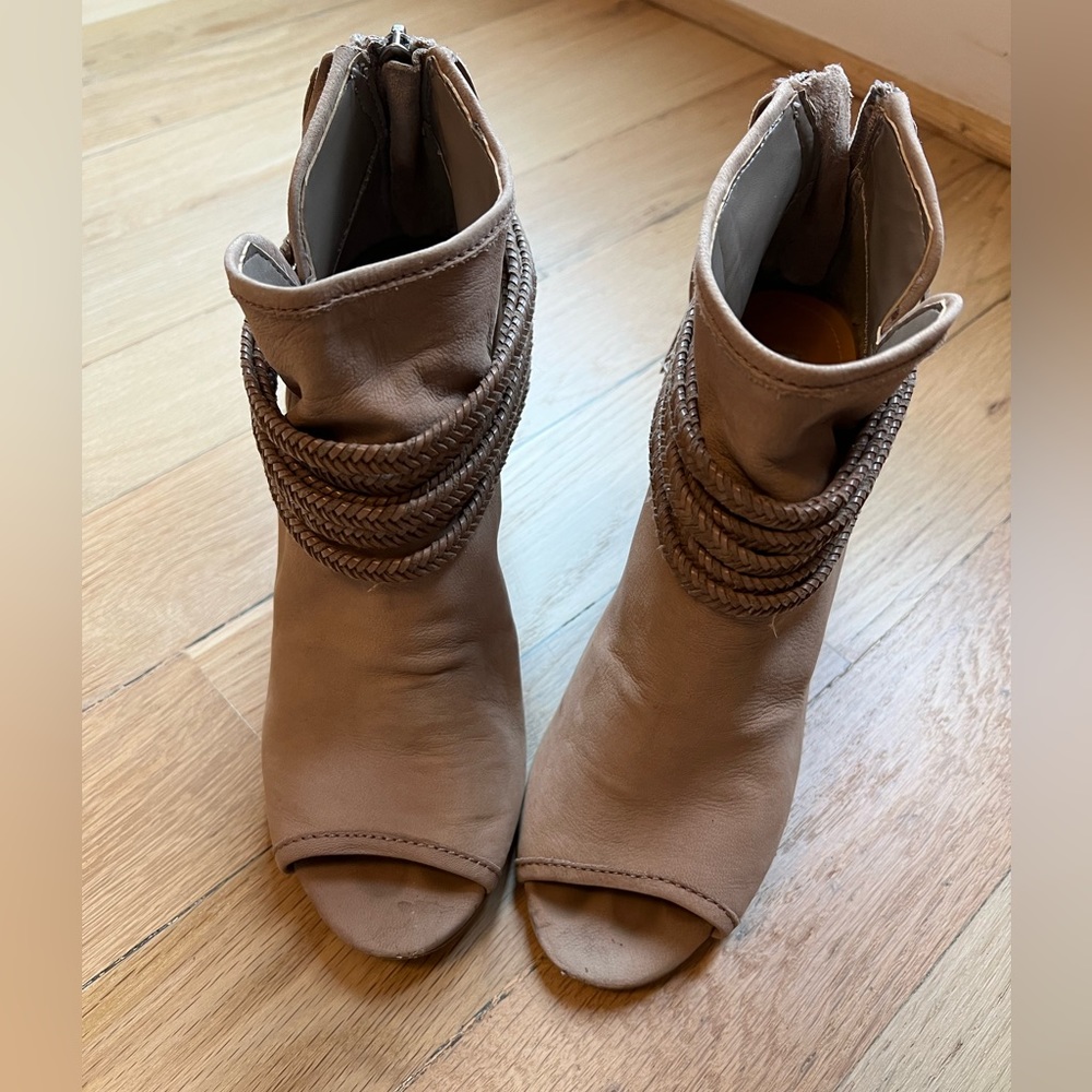 BCBGeneration Cinder Taupe Bohemian Peep Toe Fringed Tan Heeled Ankle Boots